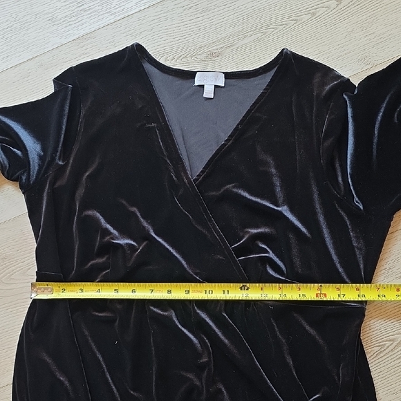 a:glow Black Velvet Garment - Picture 3 of 6